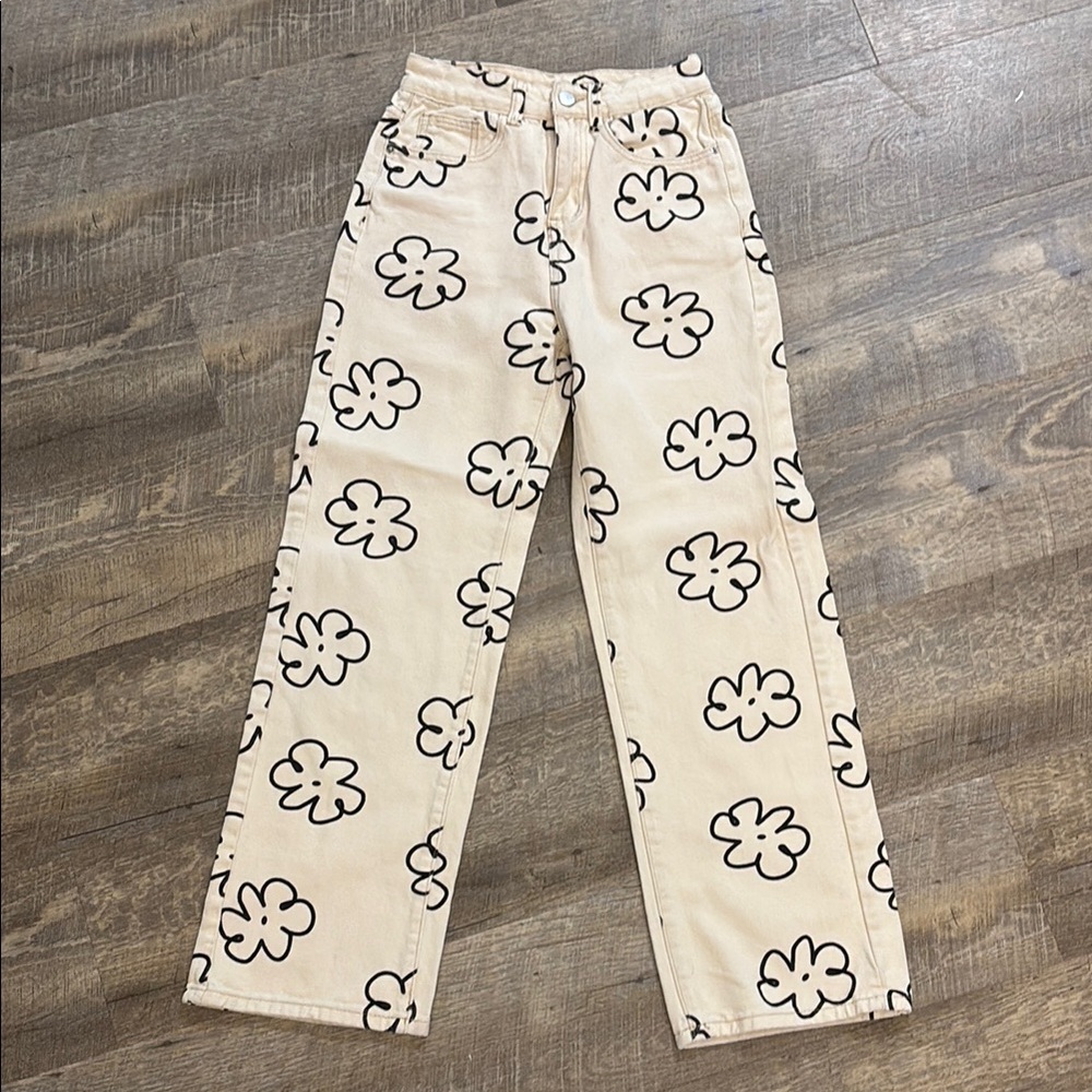SHEIN Cream Floral Straight Leg Jeans